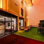 Hotel Solin Airport