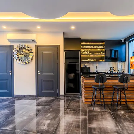 Hotel Solin Airport 4*