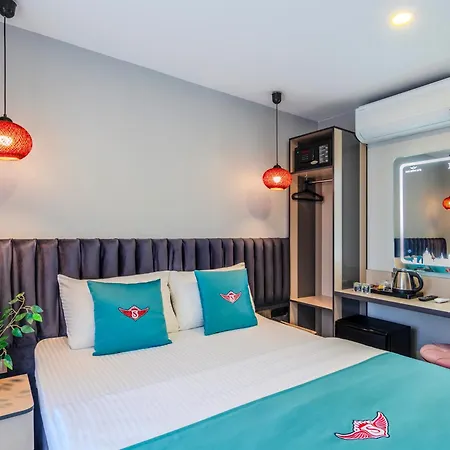 Hotel Solin Airport 4*