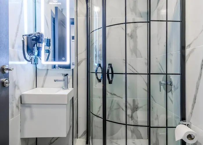 Hotel Solin Airport 4*