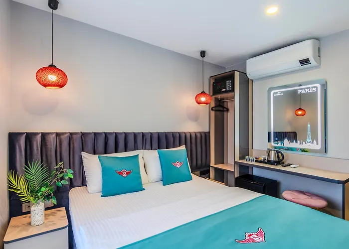 Hotel Solin Airport 4*